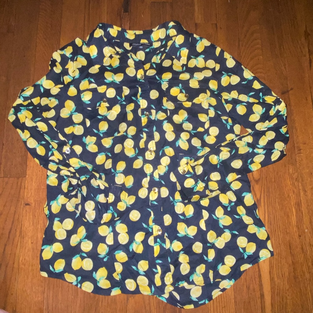 ⭐️Lemon Button Up